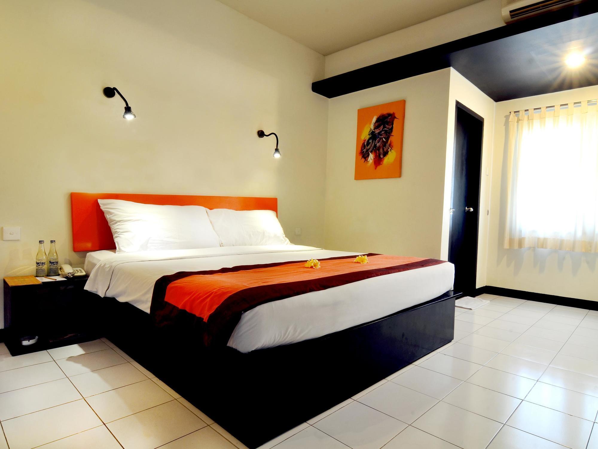 The Yani Hotel Bali Pesanggaran Exterior foto
