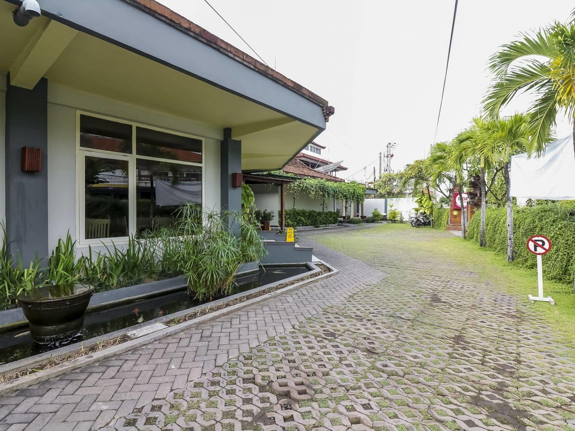 The Yani Hotel Bali Pesanggaran Exterior foto