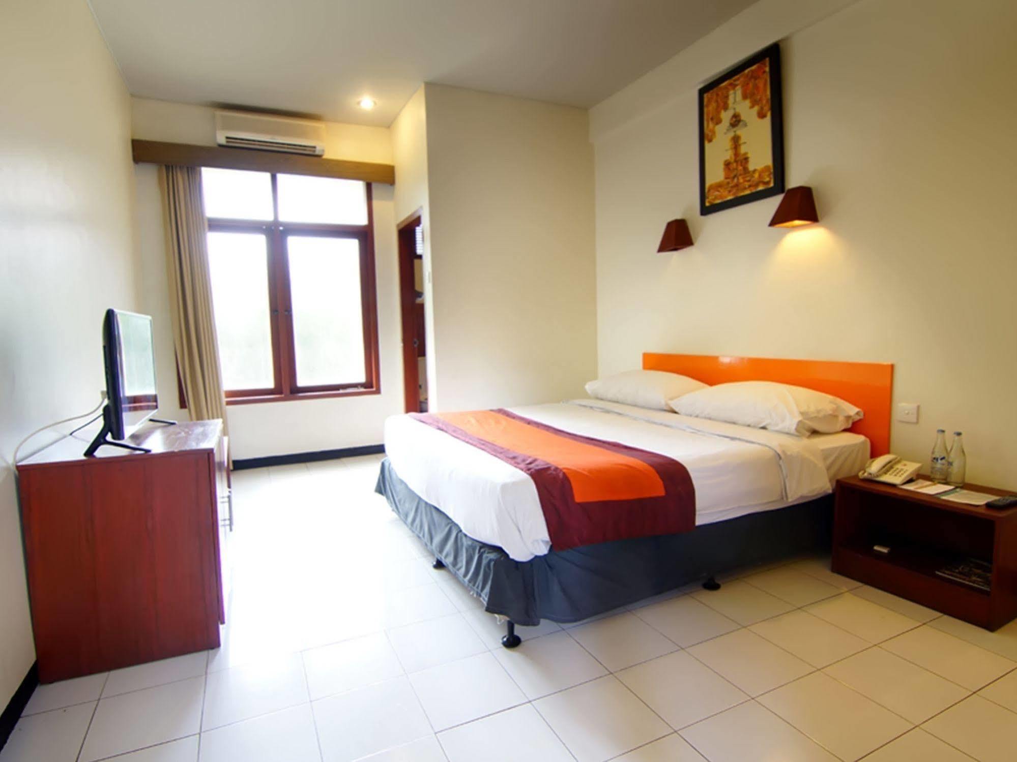 The Yani Hotel Bali Pesanggaran Exterior foto